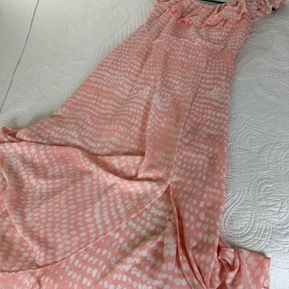 NWT BCGB Paris Women’s Maxi Dress Off The Shoulder Peach Size Medium - Picture 12 of 12